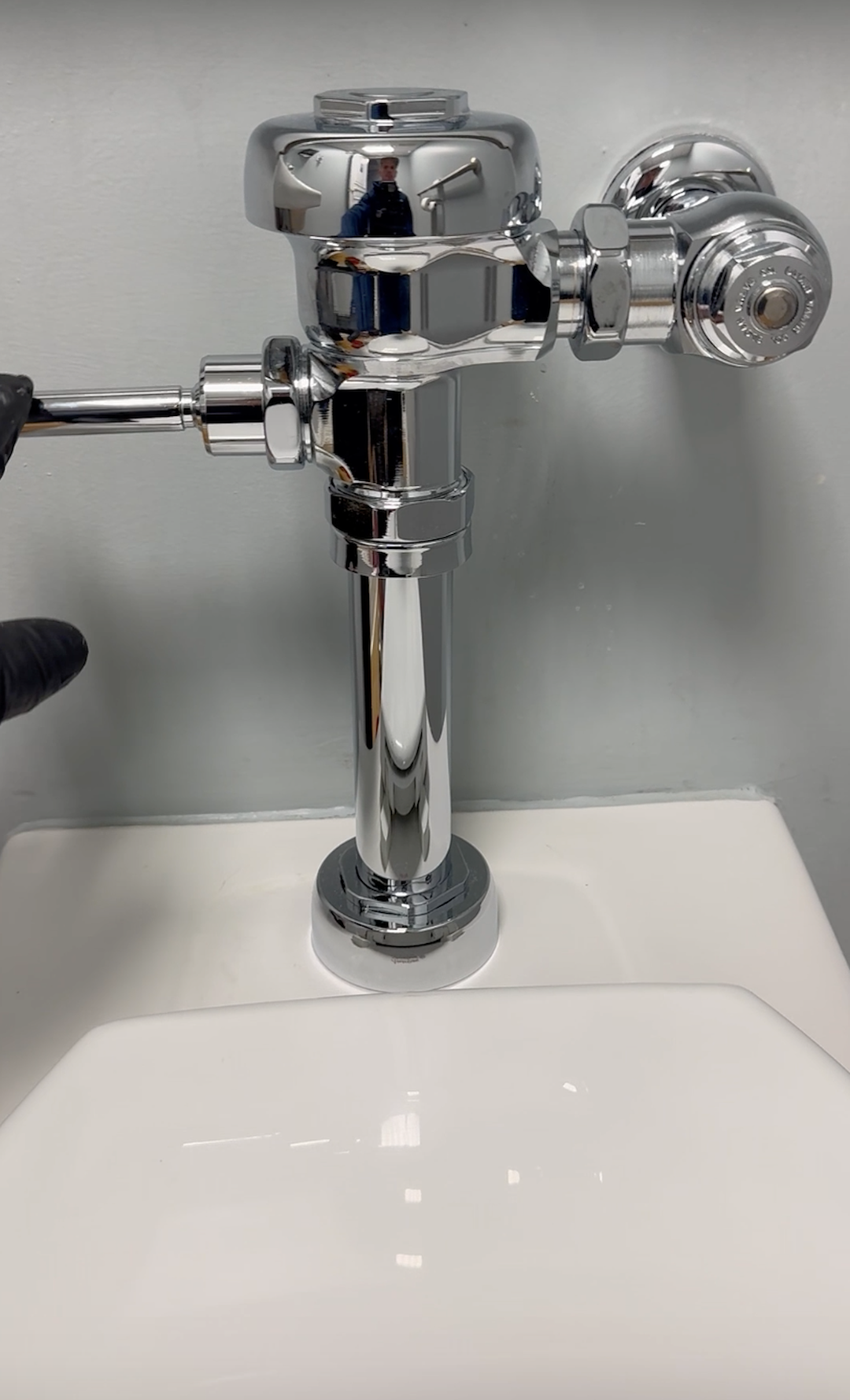 Commercial Toilet Flush Valve Replacement in St. Charles, IL